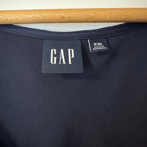 Satin Gap tank top /shell - Picture 2 of 2